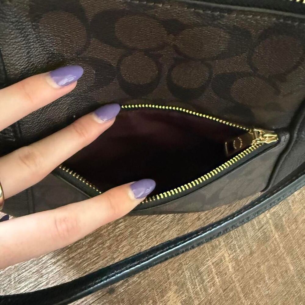 Coach purse - Picture 5 of 6